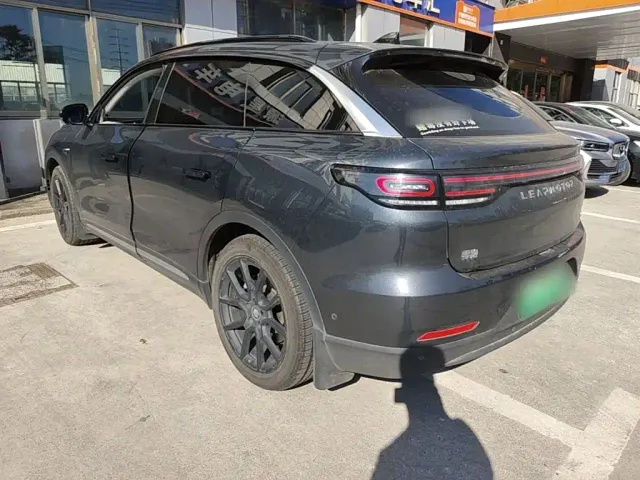 Leapmotor C11 — Фото автомобиля 4