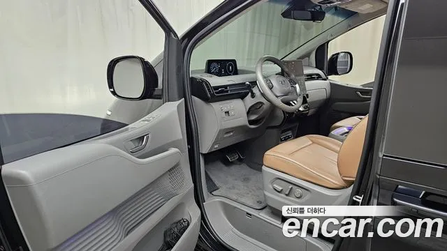 Hyundai Staria Staria Lounge 9 мест — Фото автомобиля 10