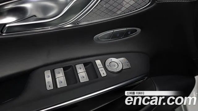 Genesis GV70 2.5T Бензин 2WD — Фото автомобиля 24
