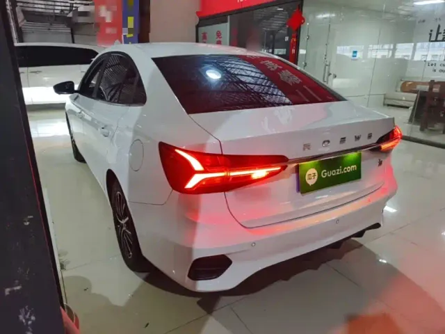 Roewe i5 — Фото автомобиля 4