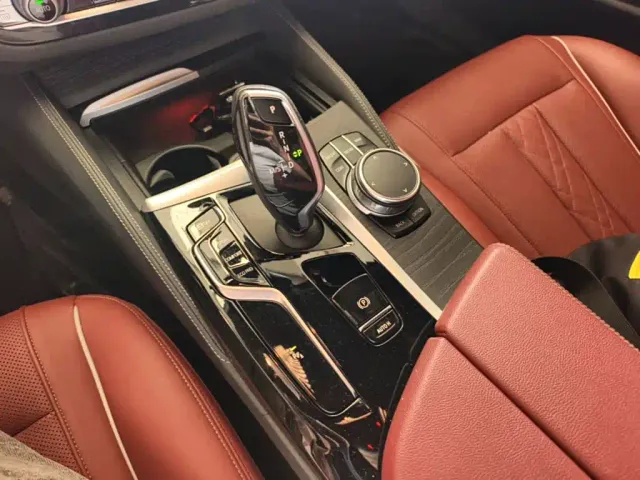 BMW 5 Series — Фото автомобиля 13