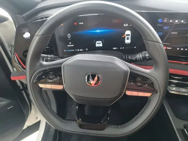 Changan X5 Plus — Фото автомобиля 10