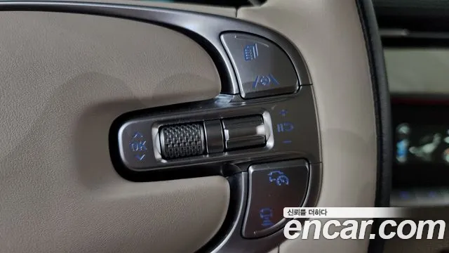 Genesis GV70 — Фото автомобиля 21