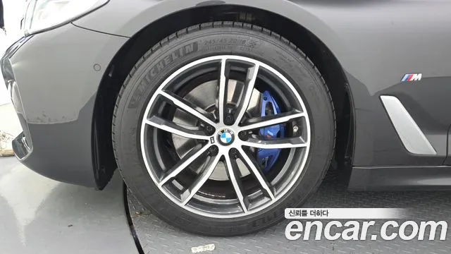 BMW 5 Series G30 — Фото автомобиля 5