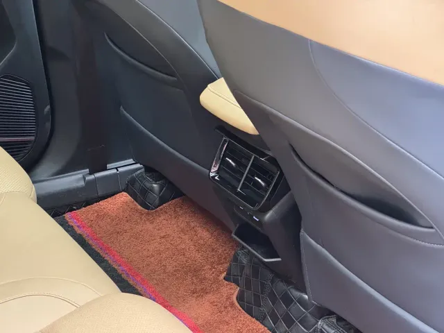 Geely Boyue L — Фото автомобиля 19