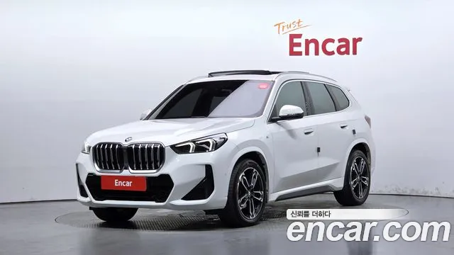Фотография автомобиля — BMW X1 U11