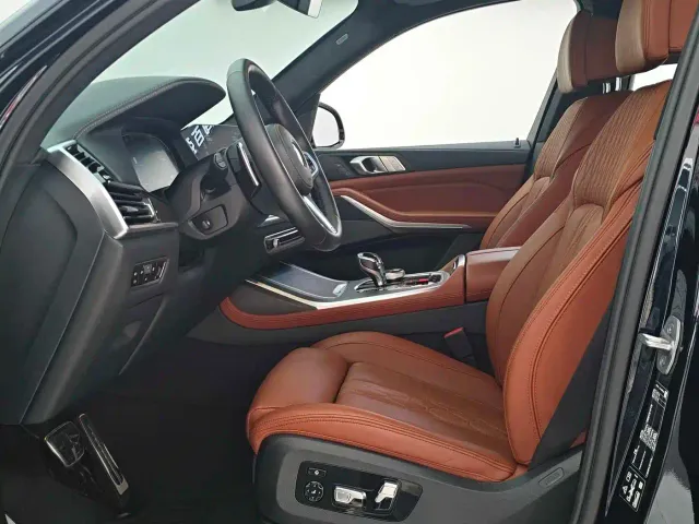 BMW X7 — Фото автомобиля 8