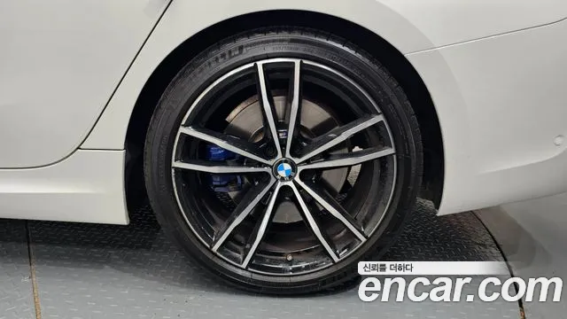 BMW 3-Series 3 серия (G20) 320i Touring M Sport — Фото автомобиля 17