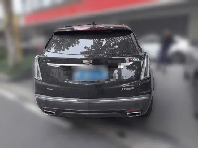 Cadillac XT5 — Фото автомобиля 3