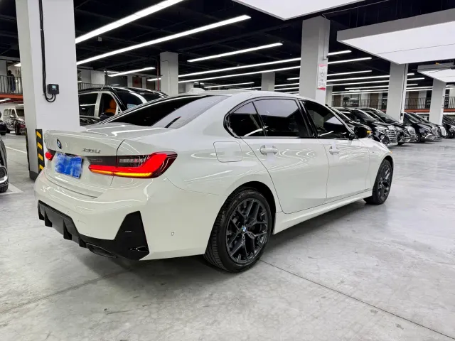 BMW 3 Series — Фото автомобиля 16