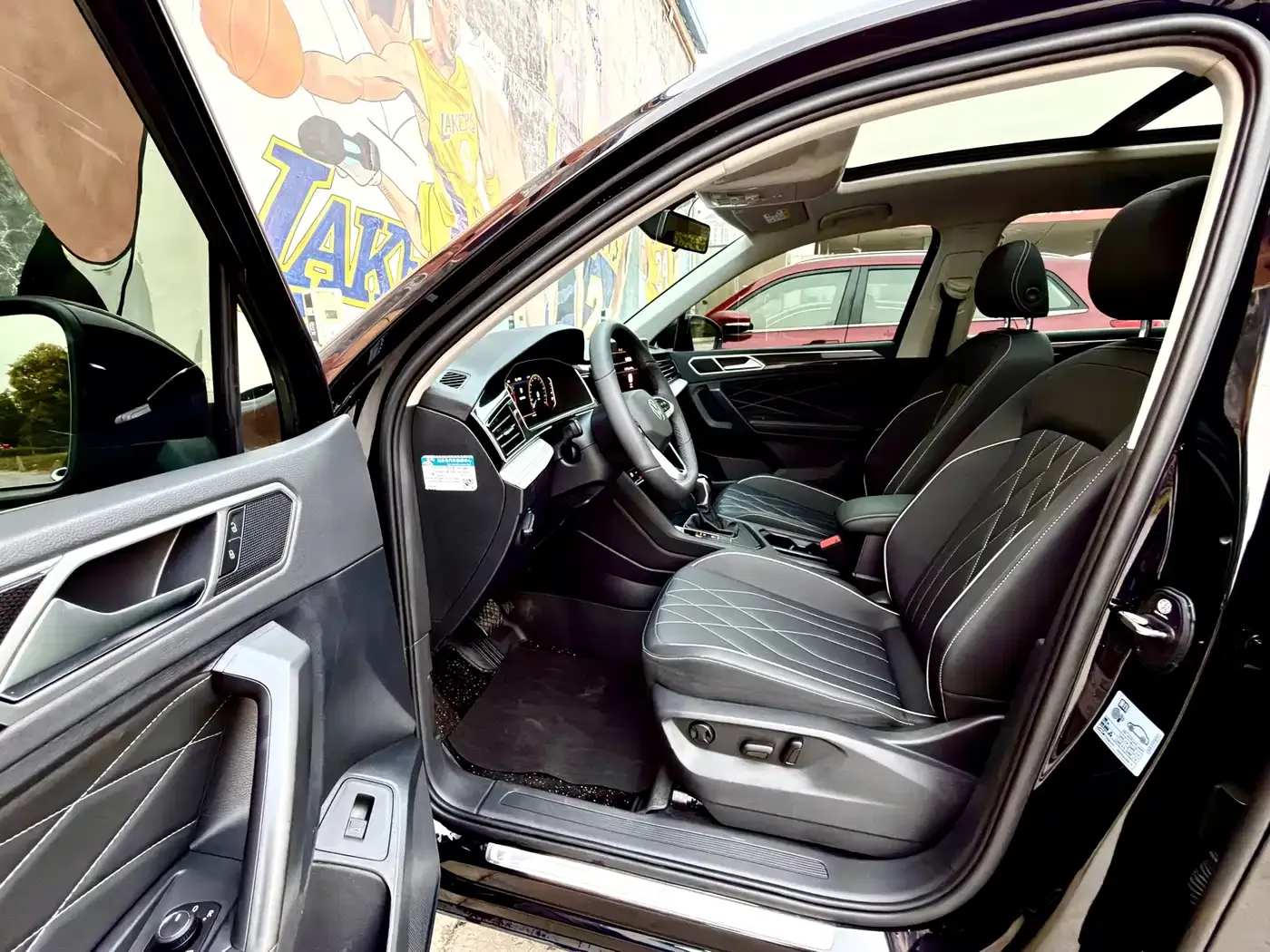 Volkswagen Tiguan L 2024 300TSI Auto 2WD Smart Edition — Фото автомобиля 9