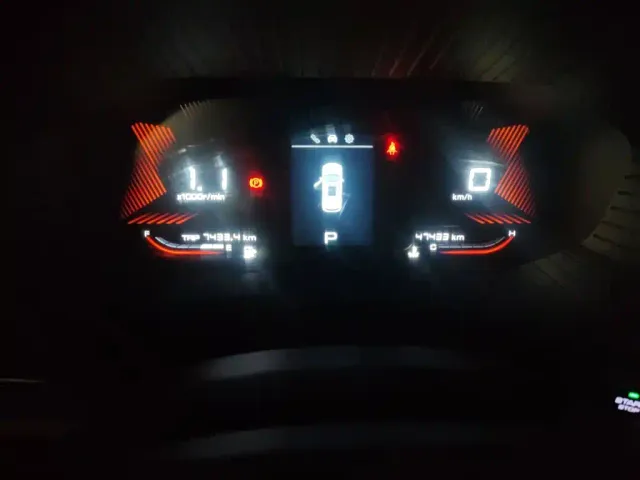 Wuling Asta — Фото автомобиля 4