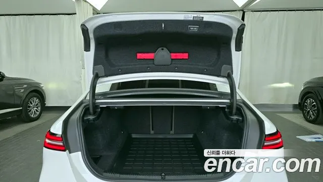 BMW 5-Series — Фото автомобиля 20