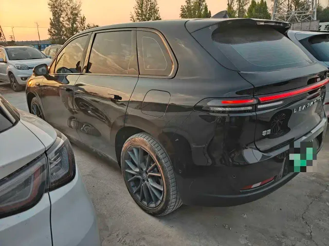 Leapmotor C10 — Фото автомобиля 7