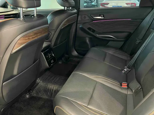 Toyota Avalon — Фото автомобиля 8