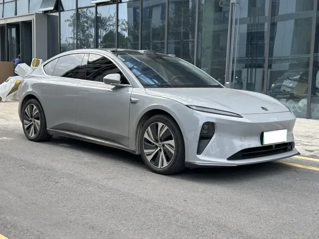 Nio ET5 — Фото автомобиля 3