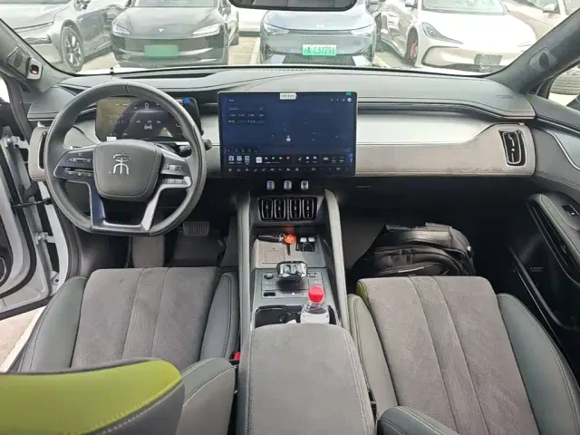 BYD Song L EV — Фото автомобиля 9