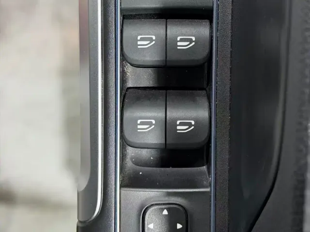 Mercedes-Benz EQB — Фото автомобиля 6