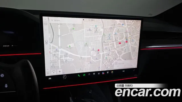 Tesla Model X — Фото автомобиля 14