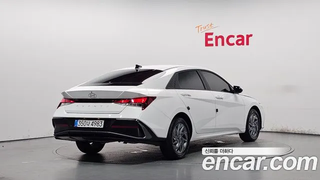 Hyundai AVANTE Новый Avante (CN7) — Фото автомобиля 2