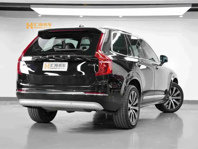Volvo XC90 — Фото автомобиля 6