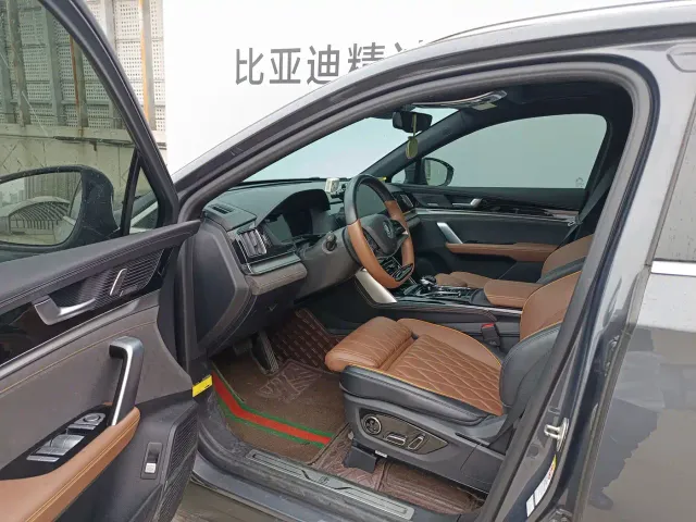 BYD Tang — Фото автомобиля 6
