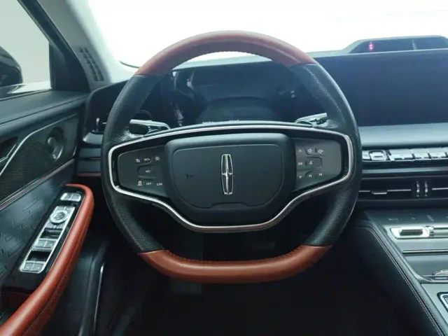 Lincoln Z — Фото автомобиля 15