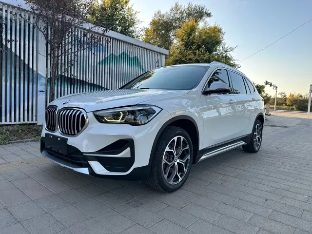 Фотография автомобиля — BMW X1