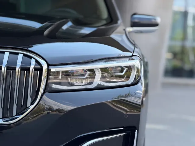 BMW 7 Series — Фото автомобиля 6