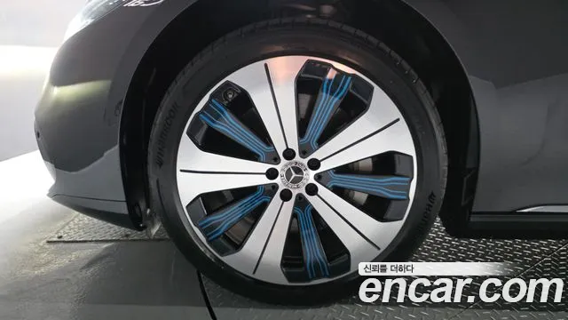 Mercedes-Benz EQS — Фото автомобиля 4