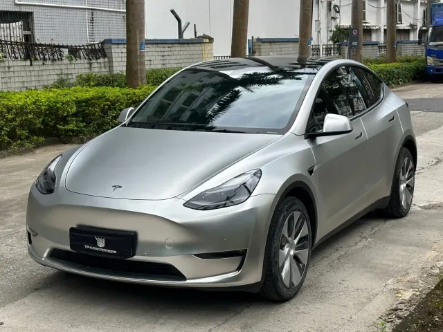 Фотография автомобиля — Tesla Model Y