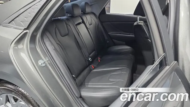 Hyundai Avante CN7 — Фото автомобиля 18