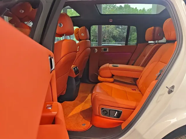 Li Auto L7 — Фото автомобиля 11
