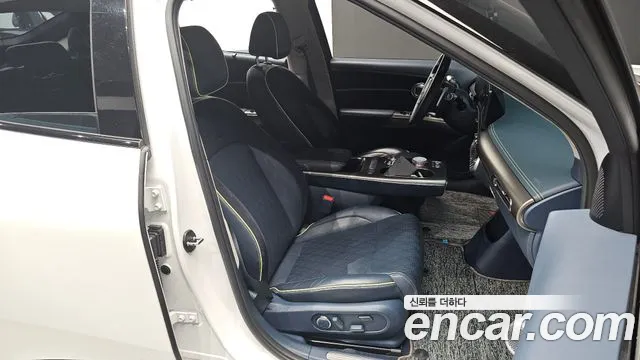 Genesis GV60 — Фото автомобиля 10