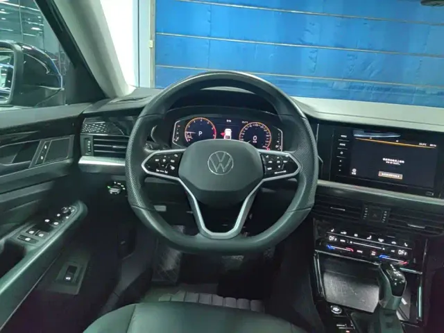 Volkswagen Passat — Фото автомобиля 10