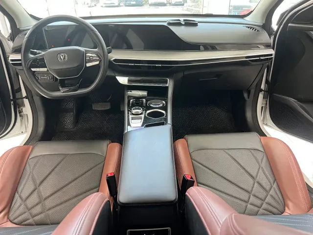 Changan Eado — Фото автомобиля 5