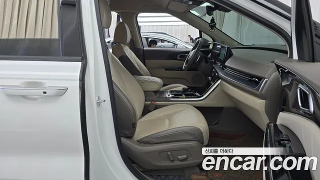 Kia Carnival 4th Gen — Фото автомобиля 16