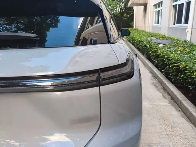 Nio ES7 — Фото автомобиля 7