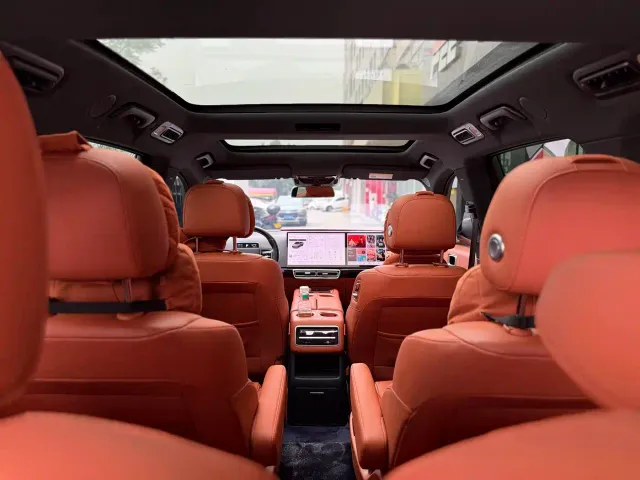 Li Auto L8 — Фото автомобиля 6