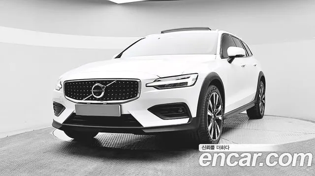 Фотография автомобиля — Volvo V60