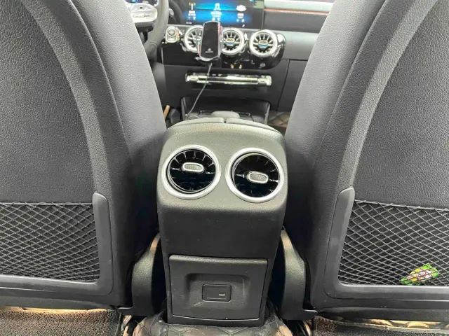 Mercedes-Benz A-Class — Фото автомобиля 13