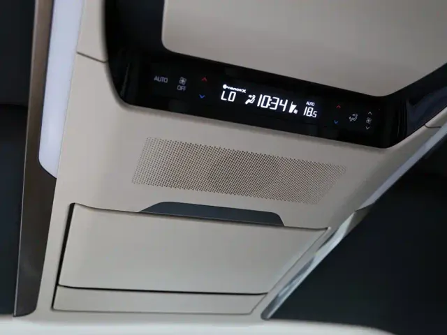 Toyota Vellfire — Фото автомобиля 26