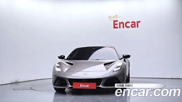 Lotus Emira — Фото автомобиля 2