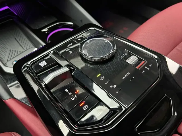BMW 5 Series — Фото автомобиля 15