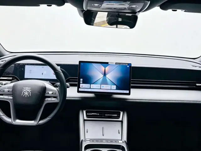 BYD Qin L — Фото автомобиля 5