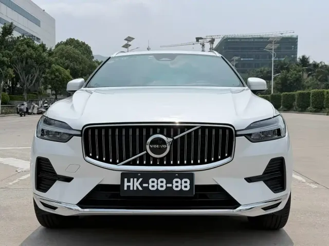 Volvo XC60 — Фото автомобиля 2
