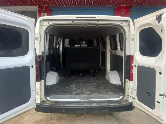 Wuling Yangguang — Фото автомобиля 5