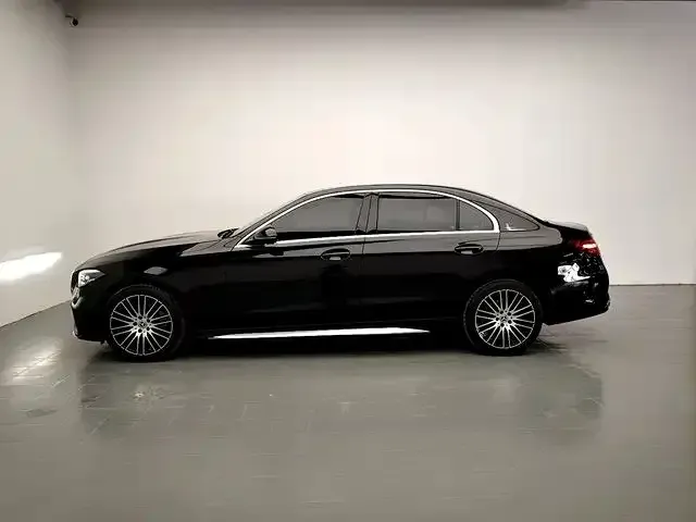 Mercedes-Benz C-Class — Фото автомобиля 4