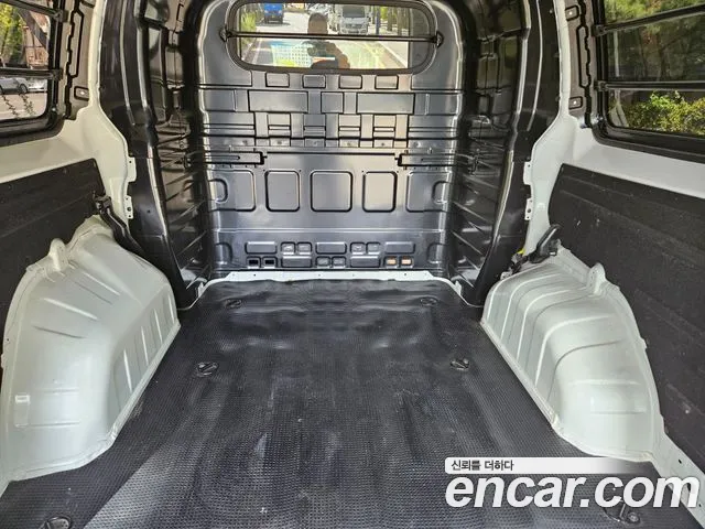Hyundai Staria — Фото автомобиля 17