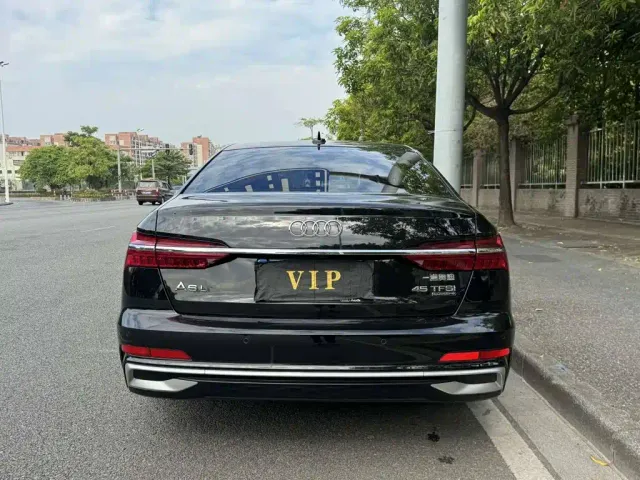 Audi A6L — Фото автомобиля 9